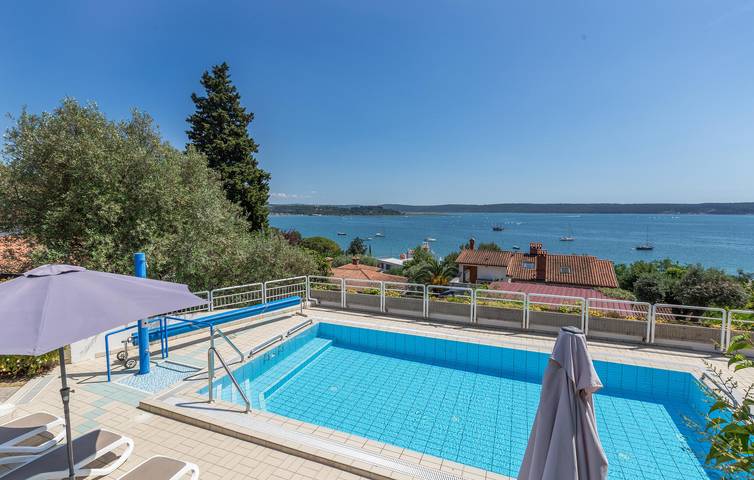 Gîte pour 4 personnes, avec terrasse ainsi que piscine et sauna, animaux acceptés à Portoroz - 3
