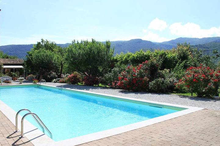 Villa für 4 Personen, mit Terrasse und Garten - 1