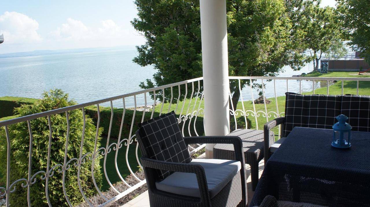 Ganze Wohnung, Villa Gabriella - Vízparti in Balatonboglar, Plattensee Südufer
