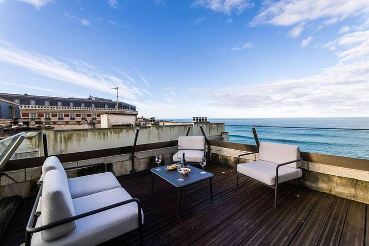 Gîte pour 4 personnes, avec balcon dans Plage du Miramar - 3
