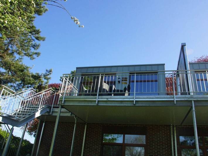 Ferienhaus für 4 Personen, mit Balkon und Terrasse sowie Garten und Pool in Schortens
