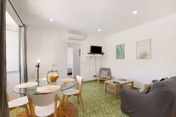 Villa for 4 People in Freguesia de Santo Estêvão, Parque Natural da Ria Formosa, Photo 4