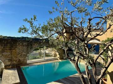 Cottage pour 2 personnes, avec vue et piscine ainsi que terrasse et jardin à Grillon