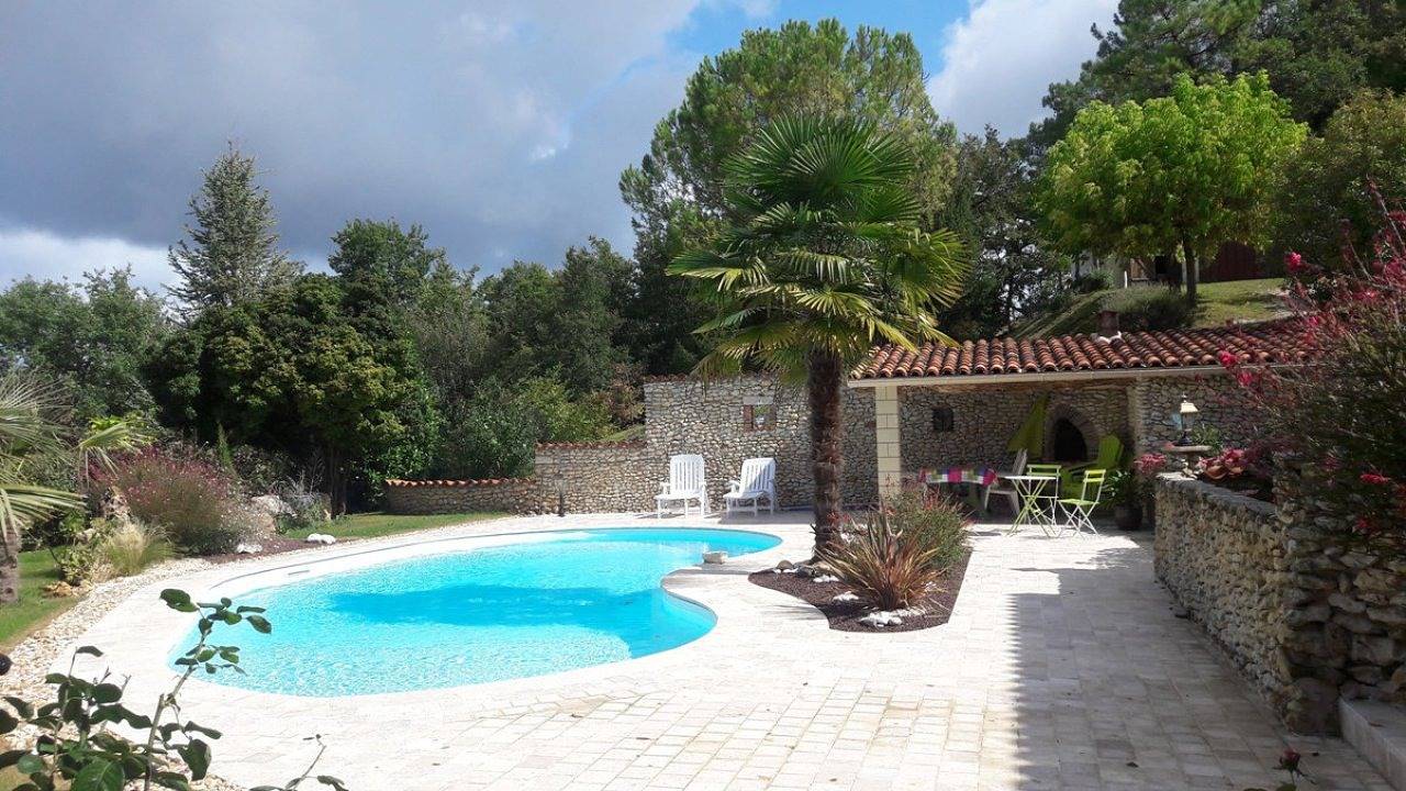 Gîte L'Orée des Bois in Sourzac, Périgord Blanc