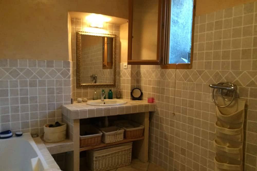 Casa di charme con una grande terrazza in Montegrosso Francia, Calvi e dintorni