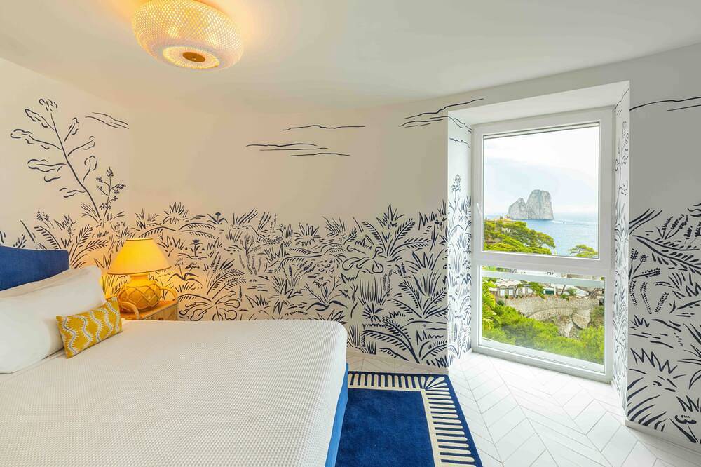 Tenuta Saracena Capri, private beach access & panoramic views in Marina Piccola (Capri), Capri