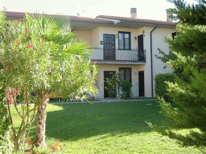 Ferienhaus für 3 Personen, mit Balkon und Garten sowie Kinderpool und Pool in Lazise - 2