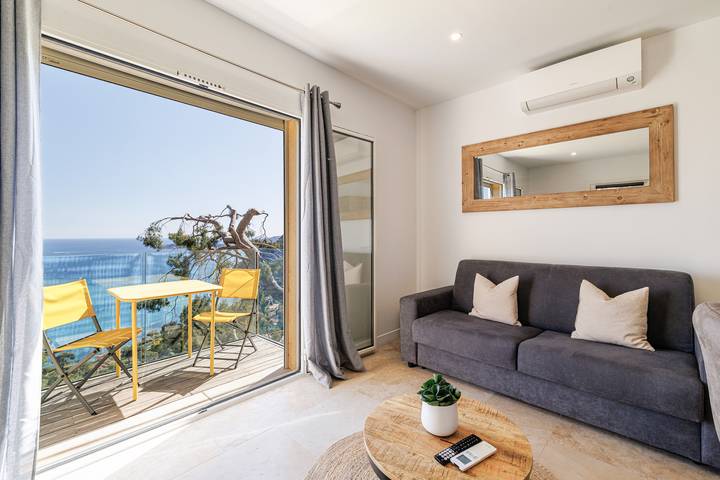 Gîte pour 2 personnes, avec vue sur l’océan et terrasse à Èze - 4