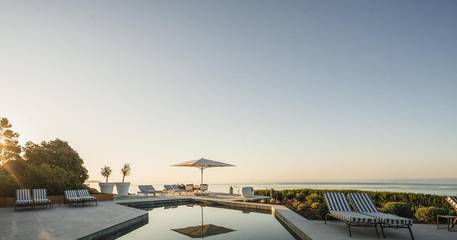 Villa pour 2 personnes, avec piscine et balcon ainsi que jardin et vue dans Luz