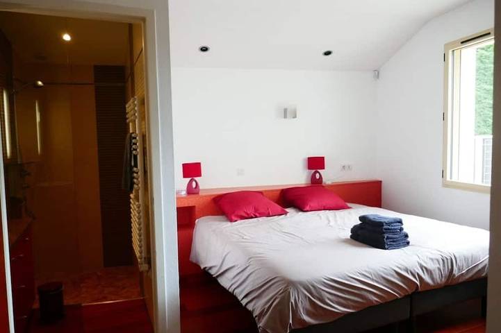 Location de vacances pour 20 personnes, avec sauna ainsi que jardin et jacuzzi, animaux acceptés à Sainte-Florence (Vendée) - 4