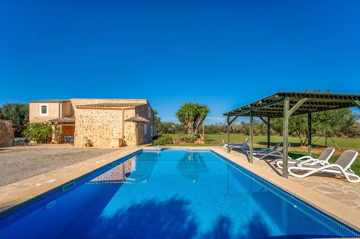 Luxus-Finca für 8 Personen, mit Terrasse und Garten in Felanitx