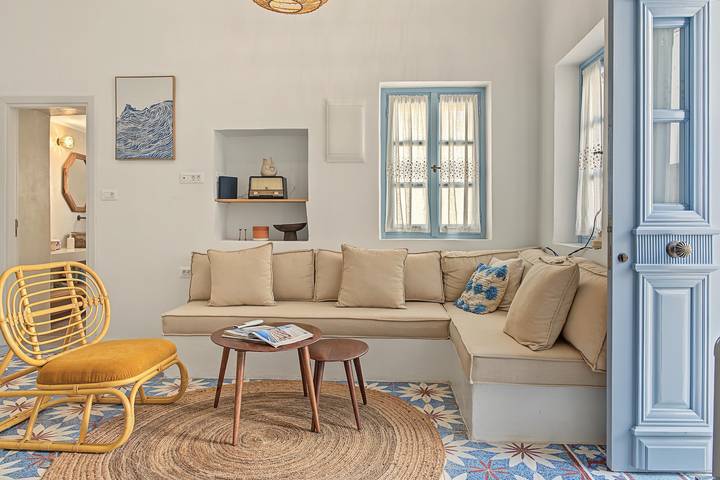 Maison Pnoé, maison de vacances lumineuse au cœur d’Arkasa avec vue sur la mer in Karpathos