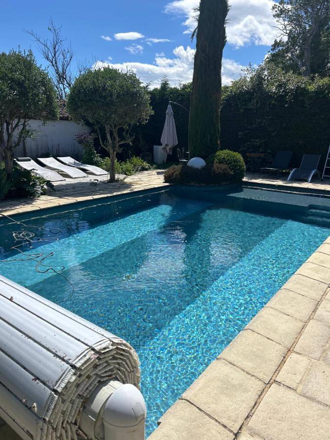 Location de vacances pour 4 personnes, avec piscine ainsi que jardin et terrasse dans Saint-Jean-de-Bournay - 2