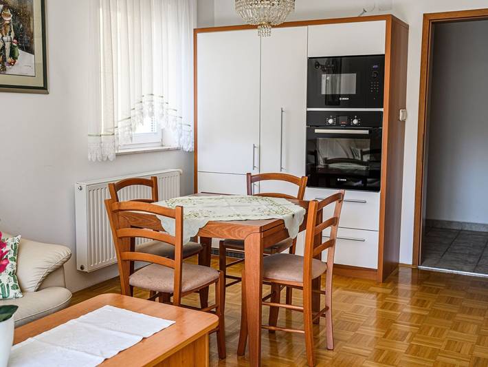 Ferienwohnung für 3 Personen, mit Garten
