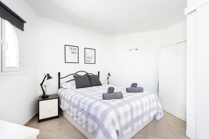 Gîte pour 3 personnes, avec terrasse et piscine, adapté aux familles à Playa de las Américas - 3