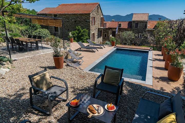 Location de vacances pour 8 personnes, avec sauna et jardin à Santo-Pietro-di-Tenda