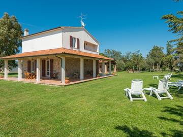 Location de vacances pour 6 personnes, avec terrasse et jardin à Grosseto
