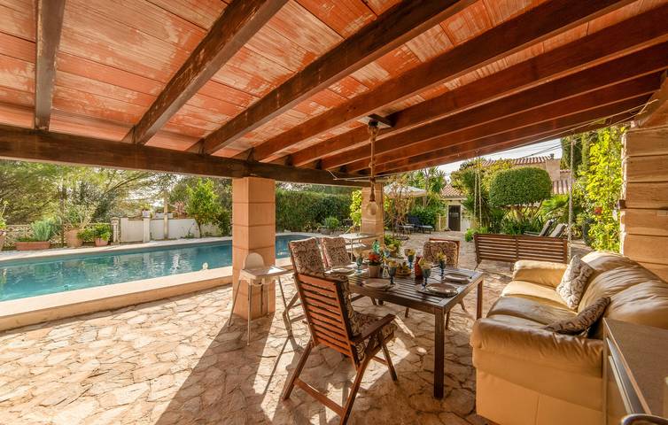 Galilea Terrace Apartment - Pool, AC, Grill - 600m to City Center in Galilea, Puigpunyent