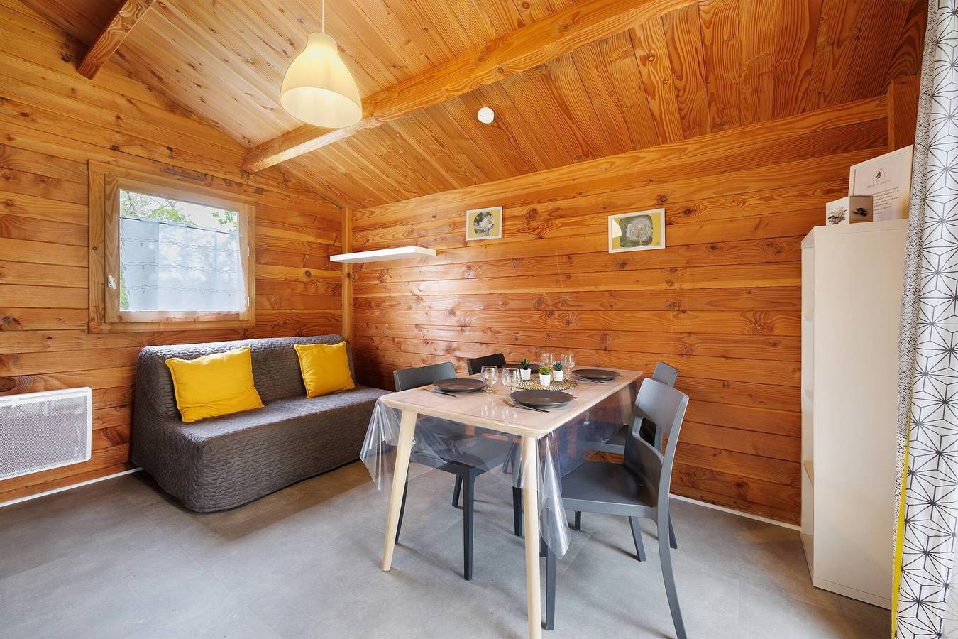 Chalet « confort 11 » avec terrasse, piscine partagée  in Saint-Gervais (Vendée), Vendée