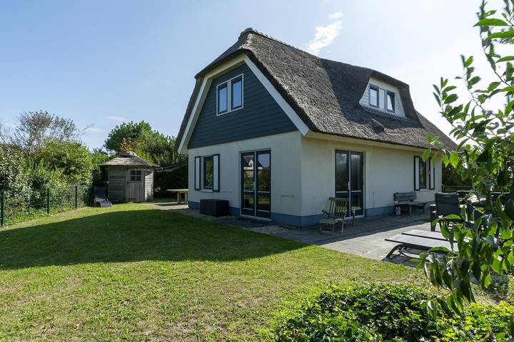 Strandhaus für 6 Personen, mit Garten in Julianadorp