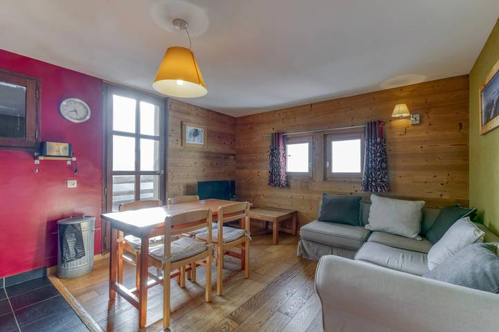 Holiday rental for 4 people, with balcony in Alps