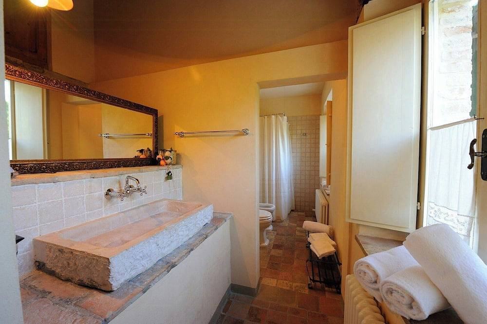 Villa mit Pool in den Hügeln nahe Fano in Montemaggiore al Metauro, Colli al Metauro