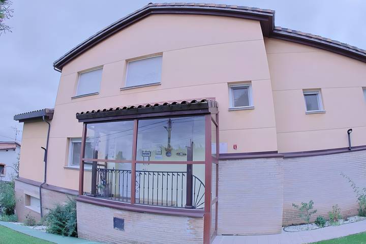 Casa rural para 11 personas, con vistas al lago y jardín en Los Cameros - 4