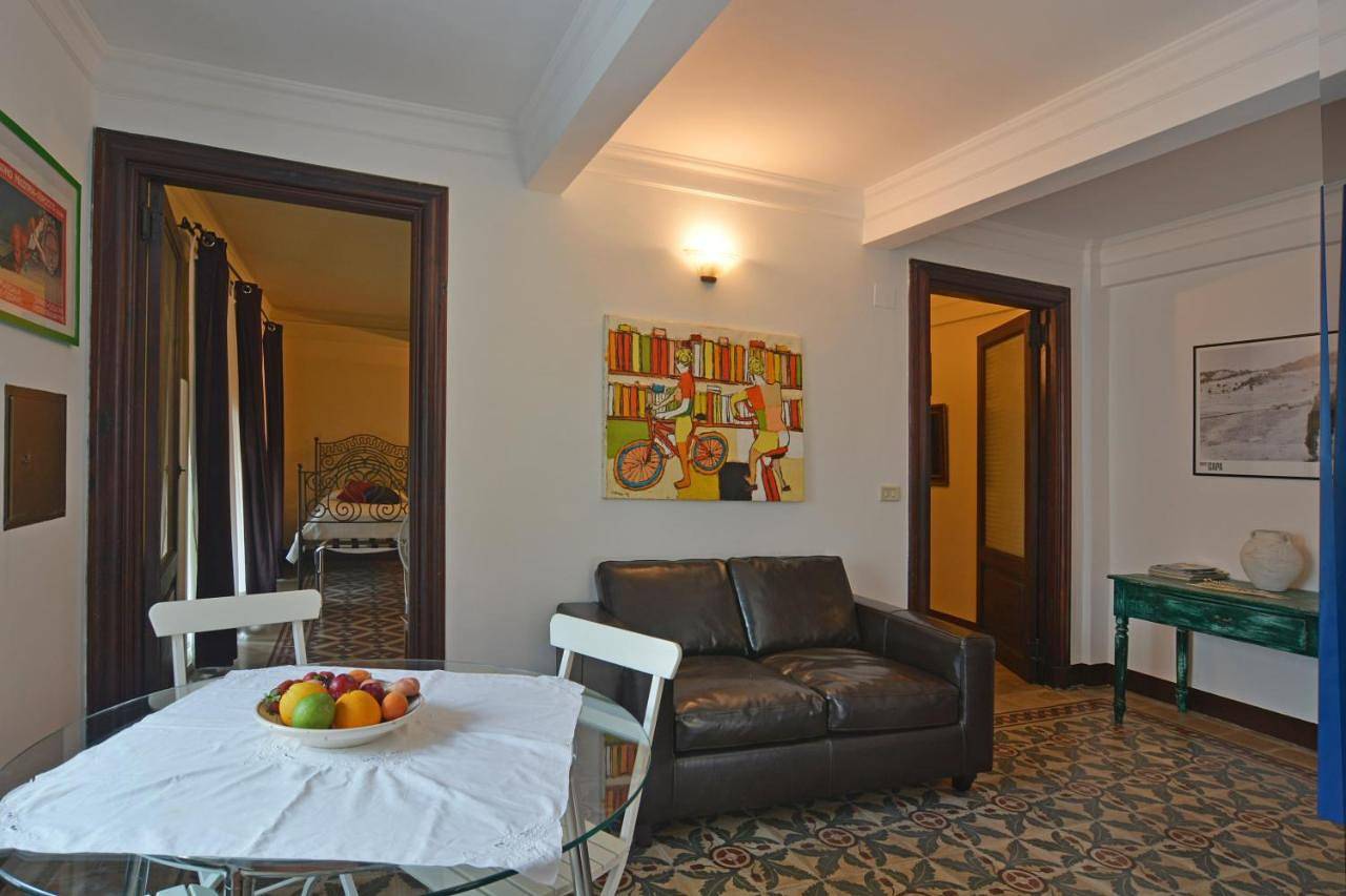 Palazzo Nicotra Dimora Storica in Riposto, Catania e dintorni