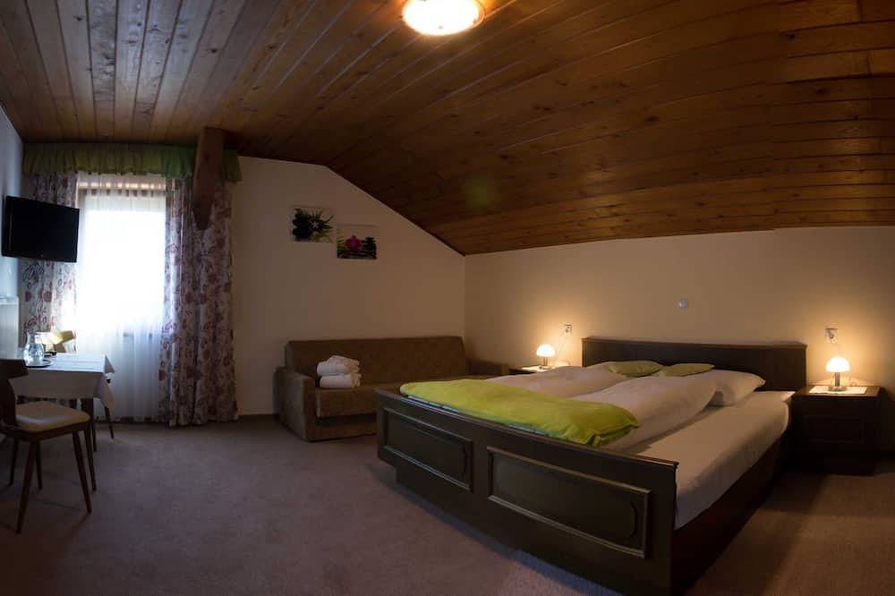 Doppelzimmer mit Zusatzbett 1 - Tischlerhof in Breitenbach am Inn in Breitenbach am Inn, Kaisergebirge