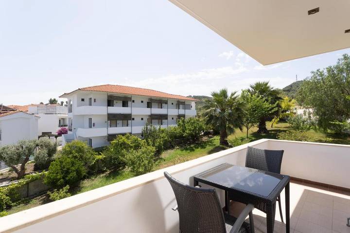 Location de vacances pour 2 personnes, avec jardin et vue, animaux acceptés dans Pefkochori - 4