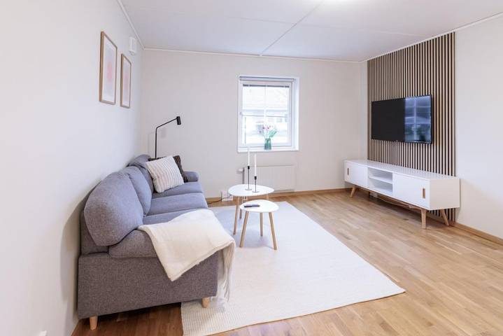 Lägenhetshotell för 2 Personer, med trädgård och bastu i Växjö