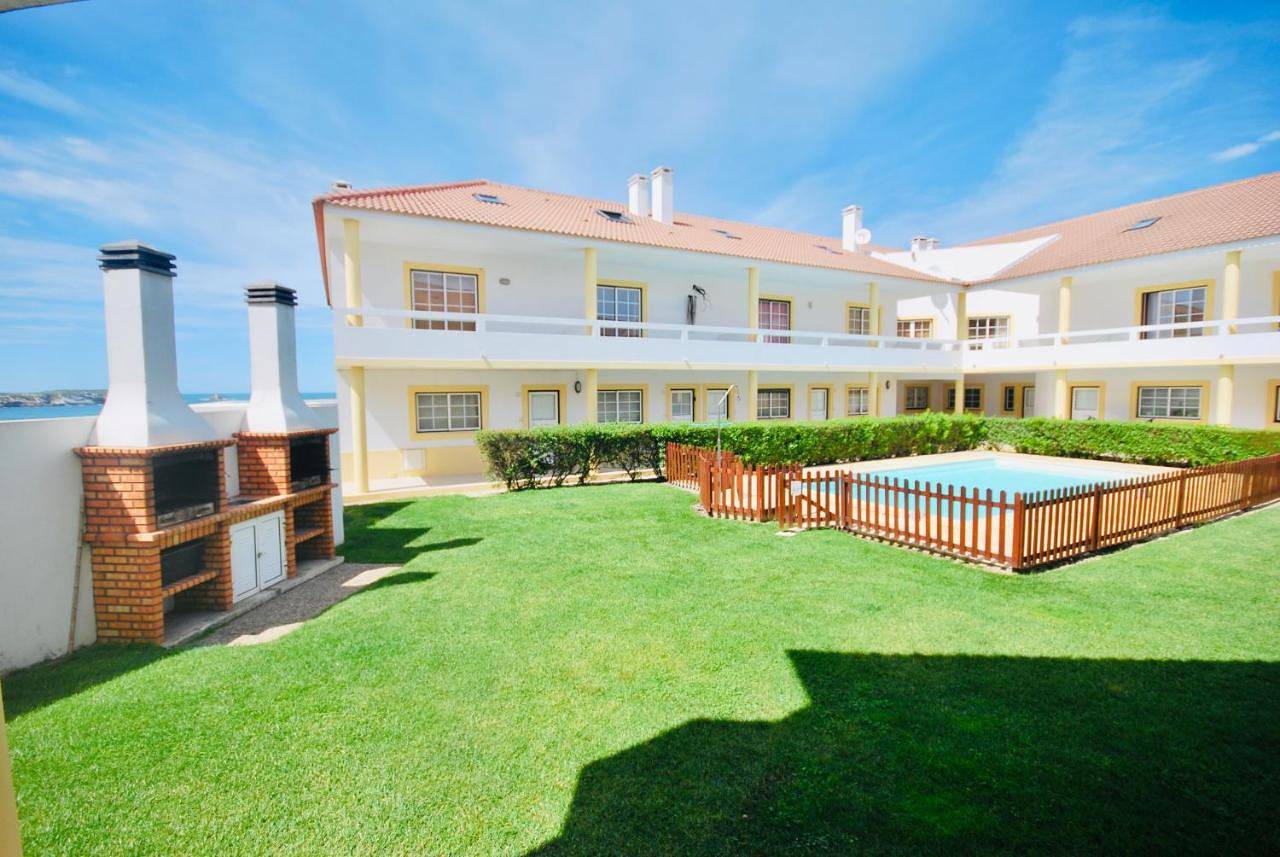Casa Pedro - Baleal beach, Balcony, Pool in Baleal, Leiria distrito