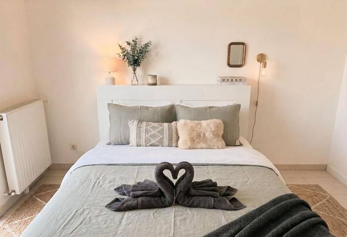 Gîte pour 3 personnes, avec terrasse et jardin à Cesson