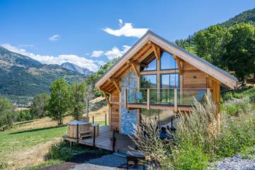 Gîte pour 4 personnes, avec terrasse et sauna à Saint-Jean-Saint-Nicolas