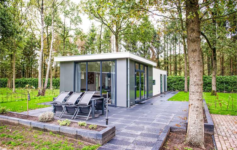 Ferienhaus für 6 Personen, mit Garten und Terrasse sowie Ausblick und Pool, mit Haustier - 1