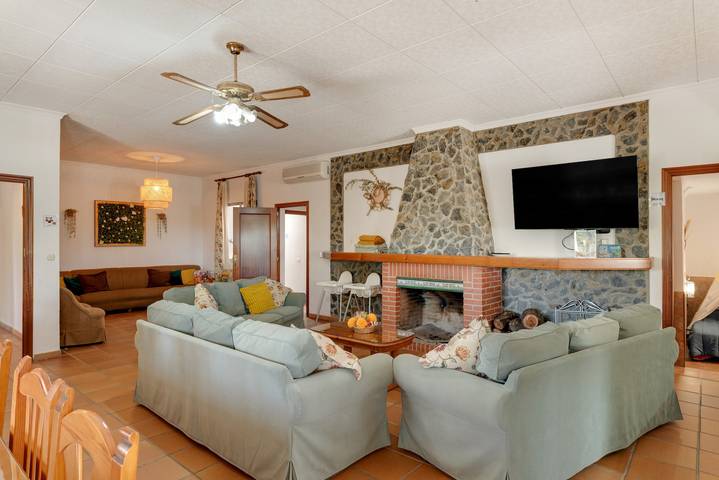 Country House 'El Olmo - Families Only' with Mountain Views, Wi-Fi, and Air Conditioning in Posadas, Córdoba Provins