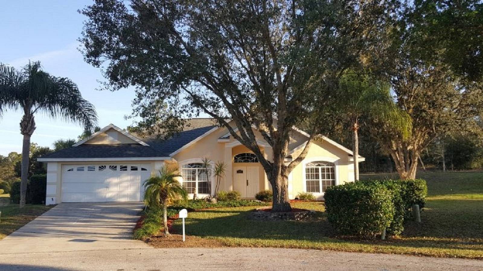 4 Bedroom Platinum Home -  Games Room and Spa in ChampionsGate, Four Corners