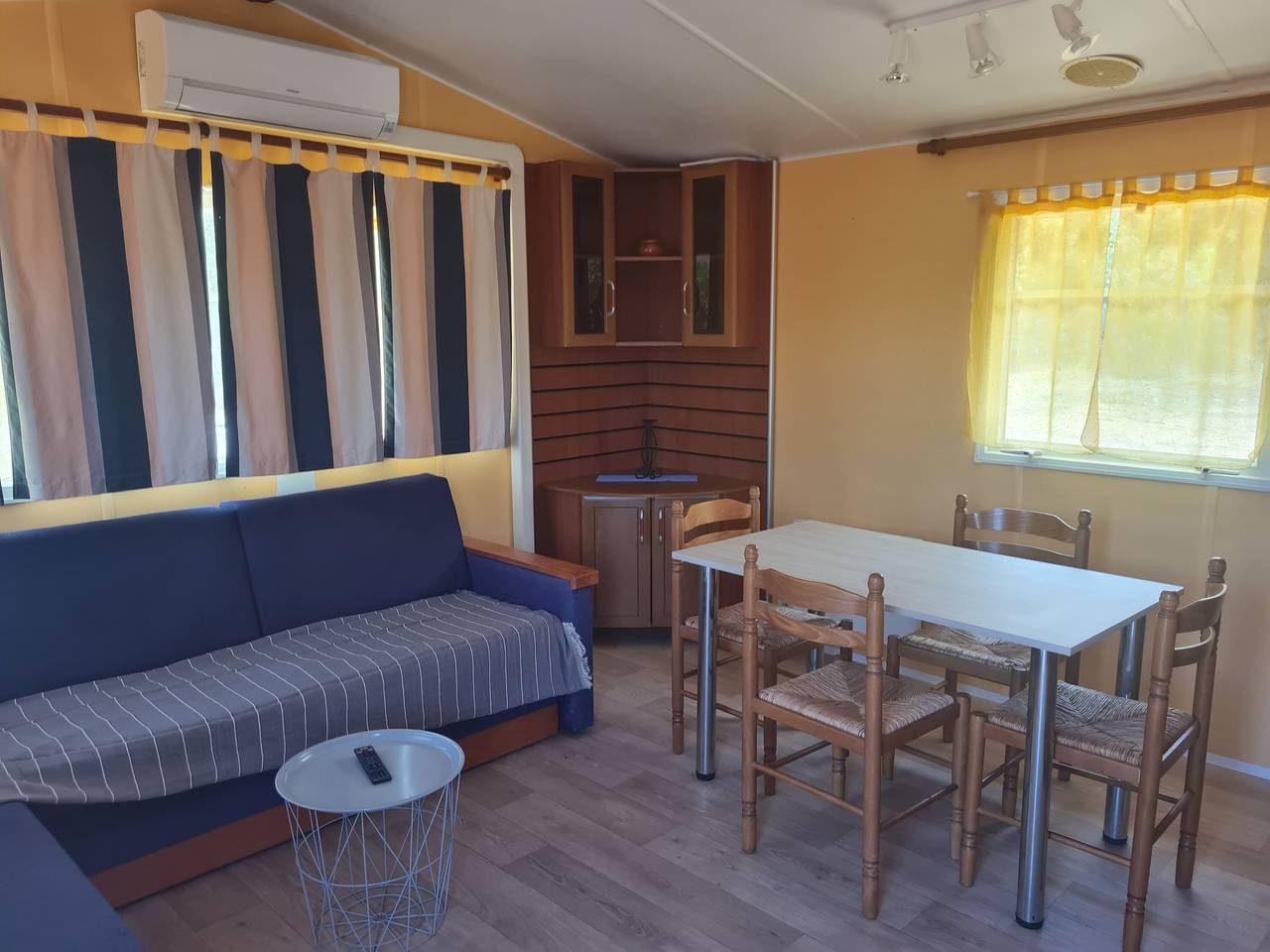 Bungalow « Charmant Logement avec Piscine Privée », Wi-Fi et Climatisation in Saint-Remèze, Privas