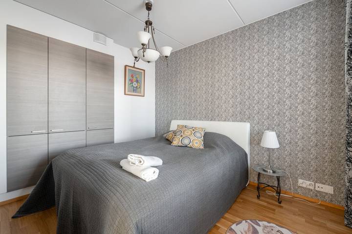 Ganze Wohnung, Bright 2Br Apartment with Lake Views | Free Parking & Sauna in Kantakaupunki, Jyväskylä