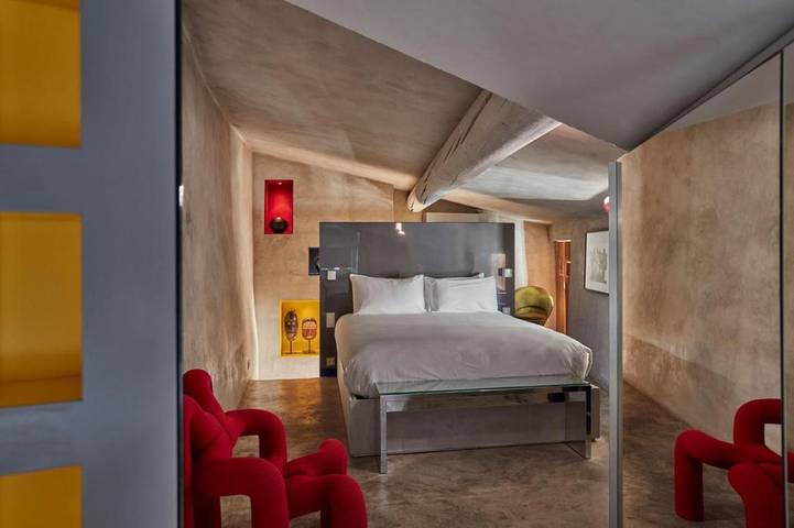 Station pour 2 personnes, avec jacuzzi et sauna ainsi que jardin et piscine à Saint-Saturnin-lès-Apt - 2
