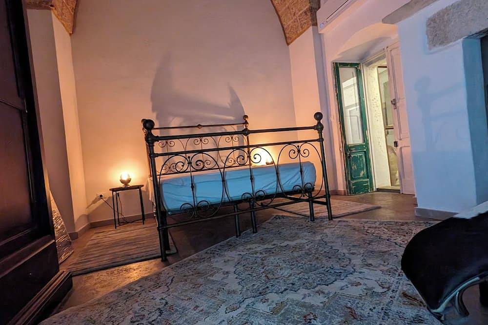 The Art of Leo in Tricase, Golfo de Tarento