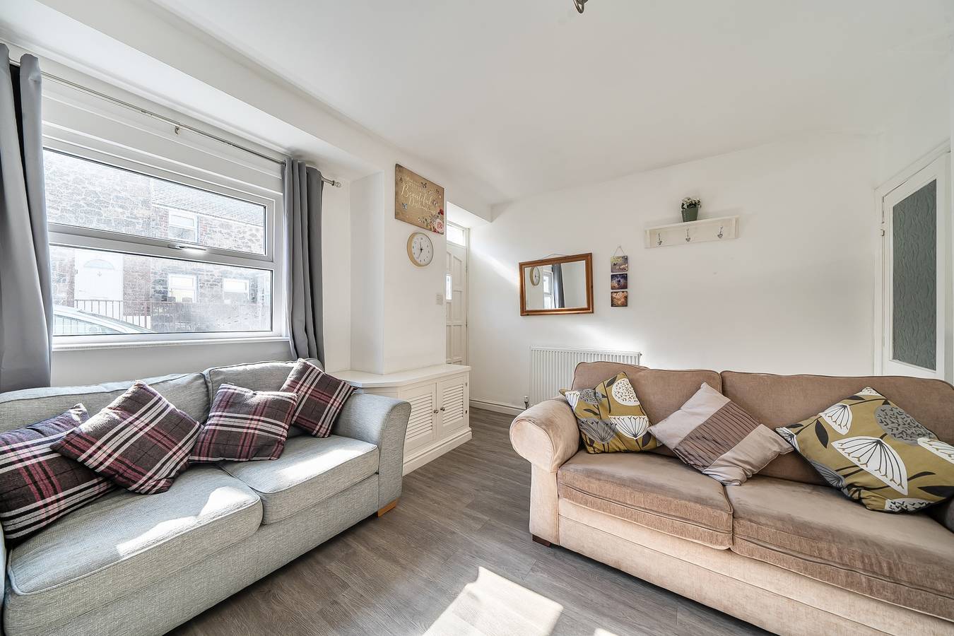 Stunning Sea View Blue Haven in Penmaenmawr in Penmaenmawr, Snowdonia
