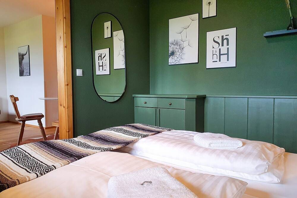 Apartamento inteiro, \"Modern 2-bedroom apartment with free parking.\" in Stubai Alps, Gotzens