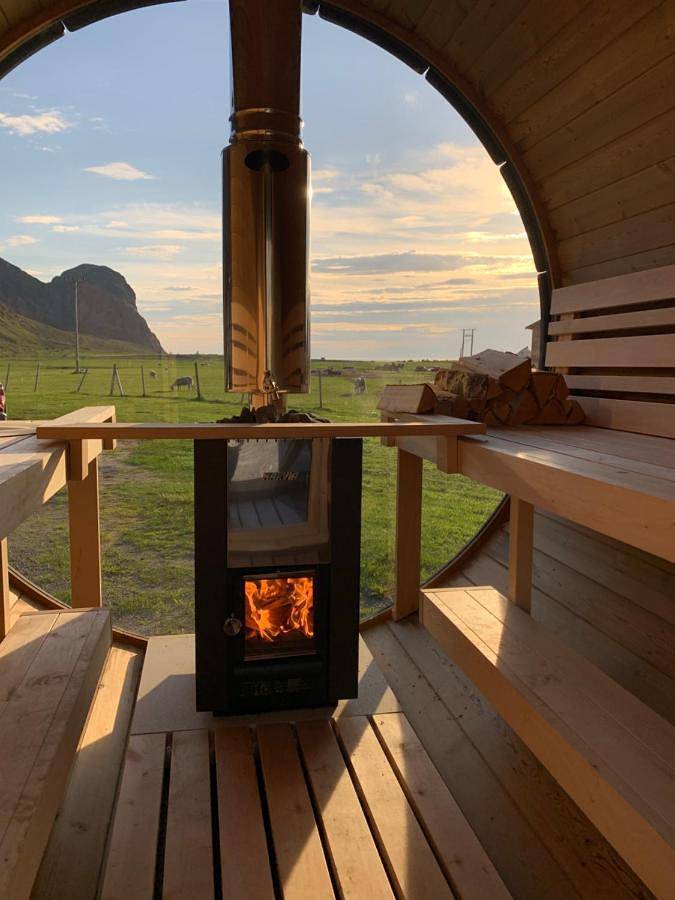 Lodge für 8 Personen, mit Balkon und Whirlpool sowie Terrasse und Garten auf den Lofoten - 2