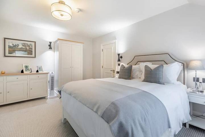 Gîte pour 6 personnes, avec jardin dans Bray - 3