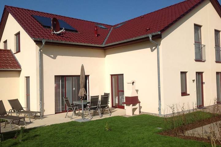 Bauernhof für 6 Personen, mit Whirlpool und Garten sowie Pool und Sauna in Göhren-Lebbin