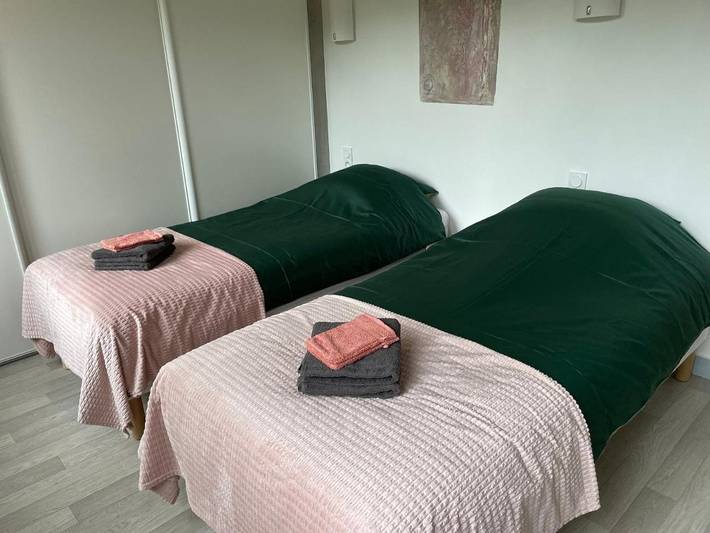 Location de vacances pour 12 personnes, avec jardin à La Chartre-sur-le-Loir - 2