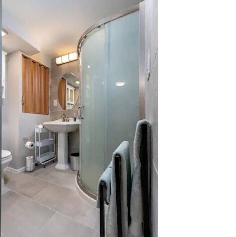 3Bd2Ba Littleton Bi-Level Home Near Everything! in Ken Caryl, Jefferson County