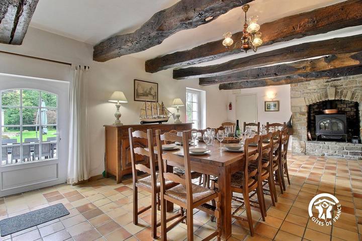 Gîte pour 12 personnes, avec terrasse ainsi que piscine et jardin à Languidic - 4
