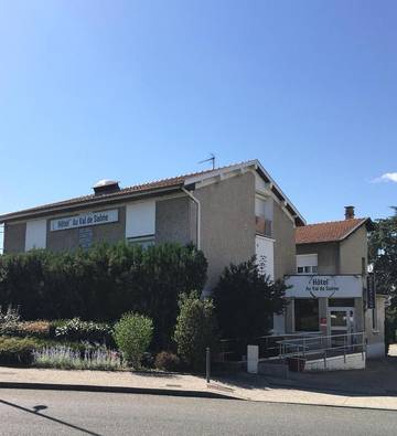Hôtel pour 2 personnes, avec terrasse à Sathonay-Camp
